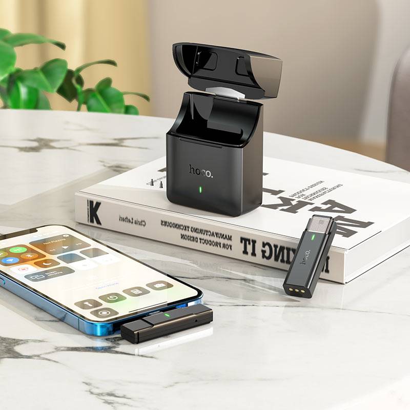 Chargez l&#39;image dans la visionneuse de la galerie, [S31][Lightning Port] HOCO 2.4Ghz Wireless Live Broadcast Livestreaming Microphone Mic For iPhone iPad - Polar Tech Australia
